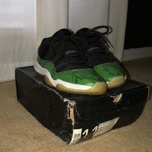 Jordan 11 low snakeskin